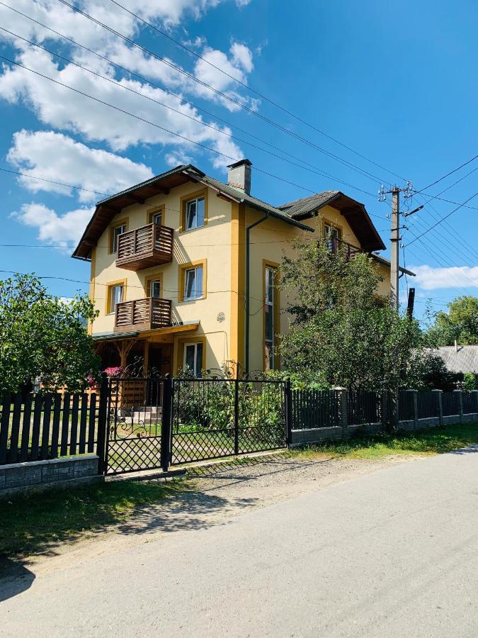 Ніч Над Карпатами Hotel Slavske Luaran gambar