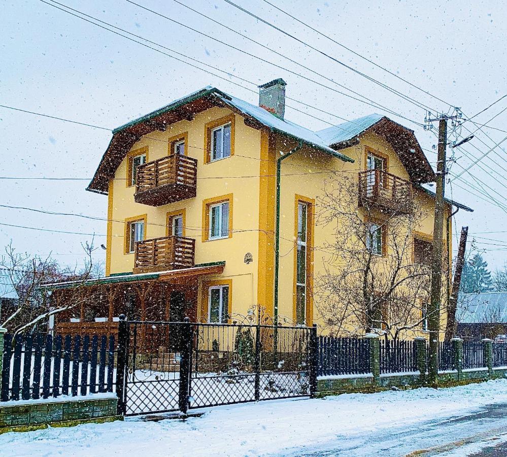 Ніч Над Карпатами Hotel Slavske Luaran gambar