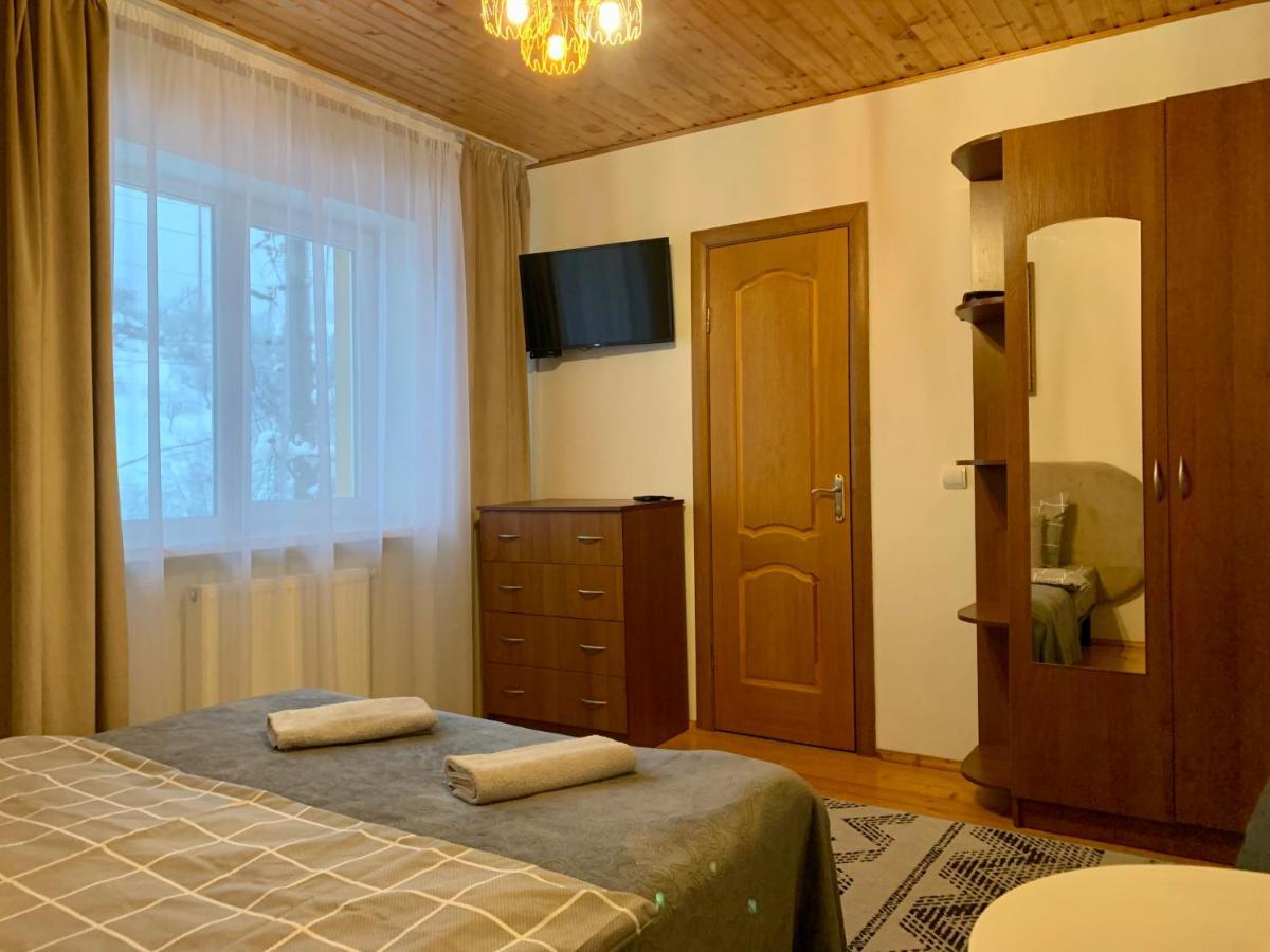 Ніч Над Карпатами Hotel Slavske Luaran gambar