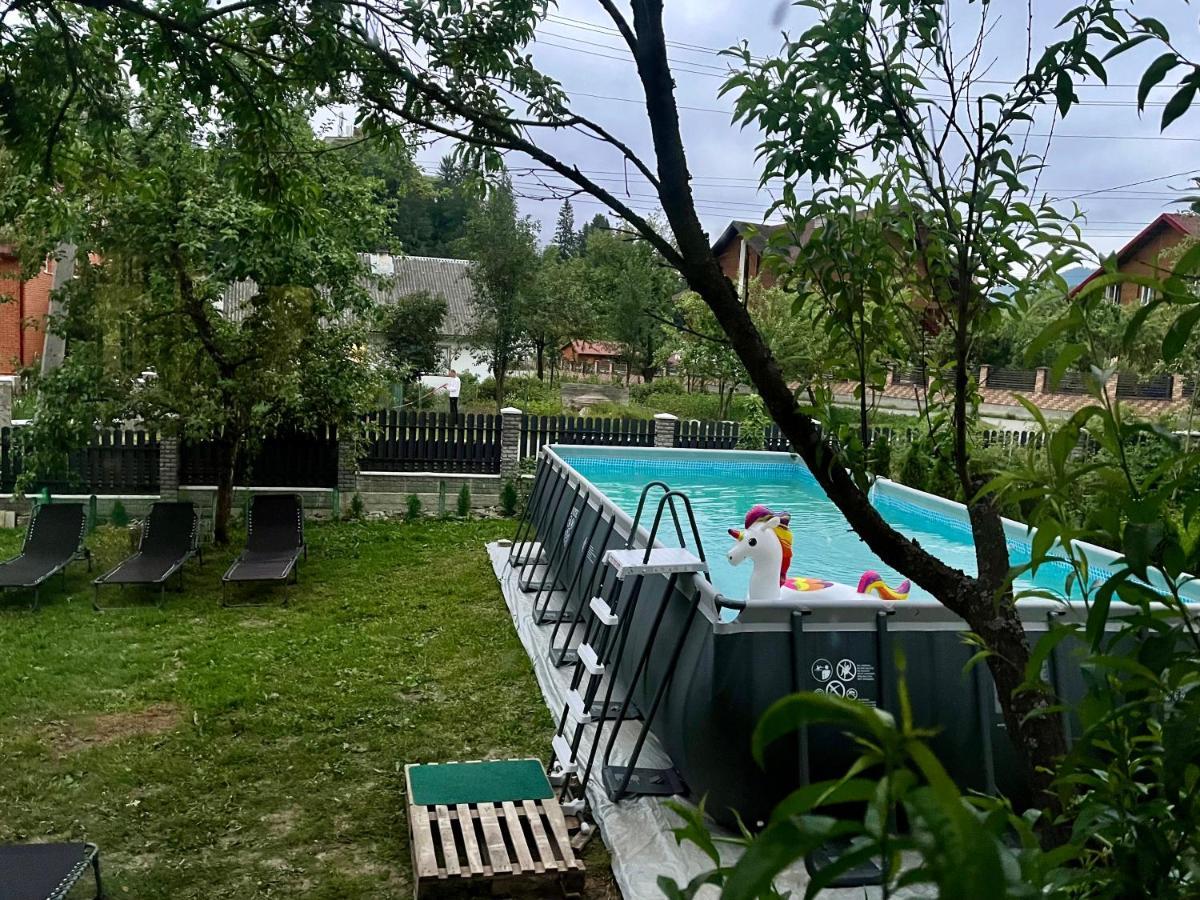 Ніч Над Карпатами Hotel Slavske Luaran gambar
