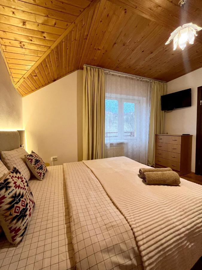 Ніч Над Карпатами Hotel Slavske Luaran gambar