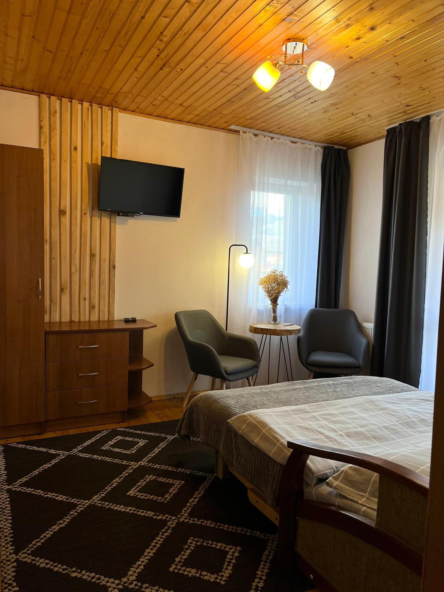 Ніч Над Карпатами Hotel Slavske Luaran gambar